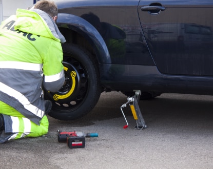 FLAT TIRE CHANGE SERVICE