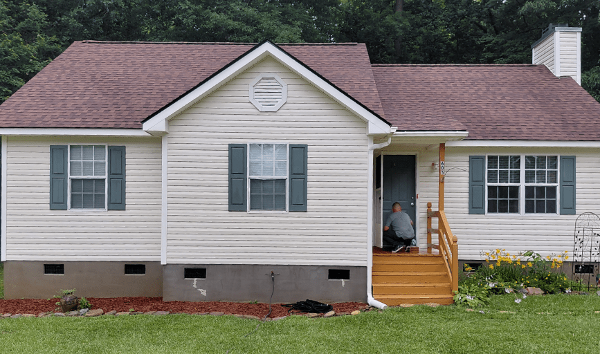 A Helping Hand Pressure Washing and Lawn Care
