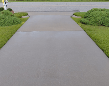 DRIVEWAY AND SIDEWALK WASHING