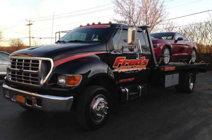 Fred's Towing