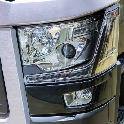 TRUCK HEADLIGHT RESTORATION