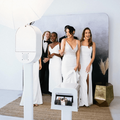 WEDDING PHOTO BOOTH RENTAL