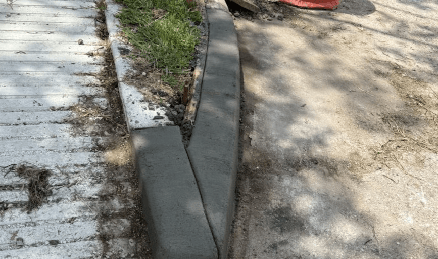 CONCRETE CURB INSTALLATION
