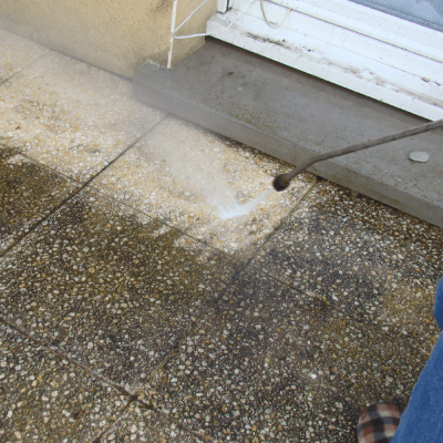 RESIDENTIAL PRESSURE WASHING