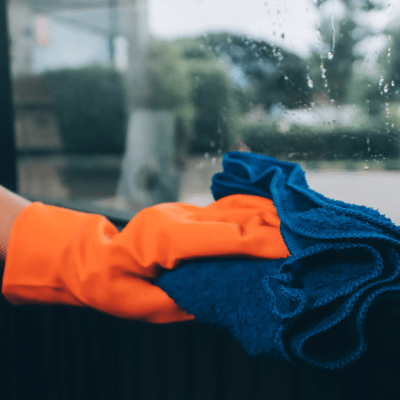 INTERIOR WINDOW CLEANING