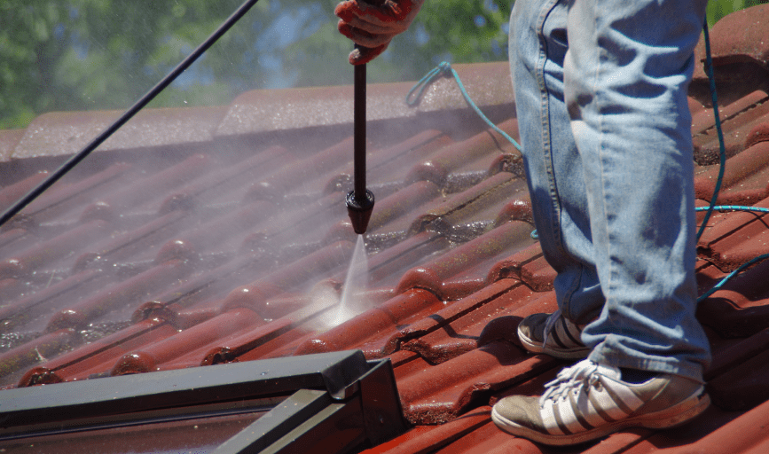 RESIDENTIAL PRESSURE WASHING