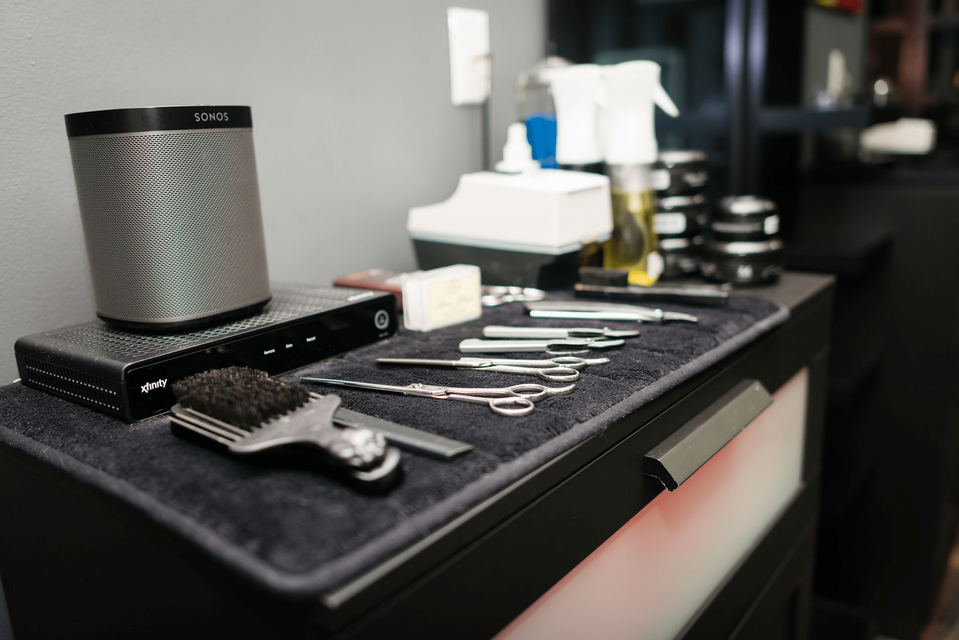 L & L Barber Shop