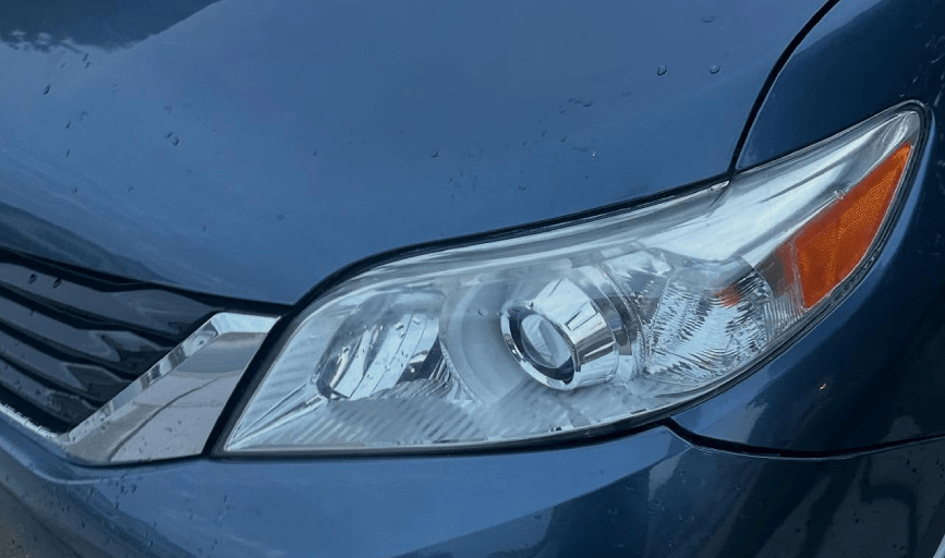 HEADLIGHT RESTORATION SERVICES