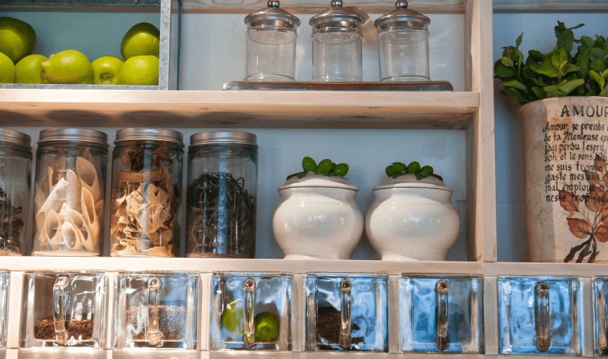 PANTRY ORGANIZATION