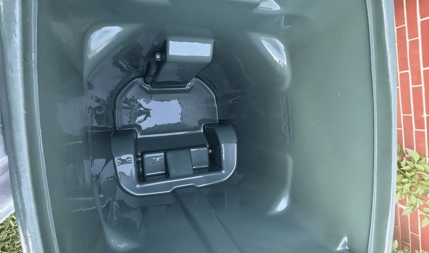 TRASH CAN SANITIZING