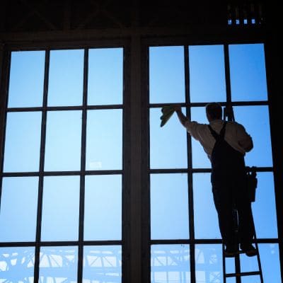 COMMERCIAL WINDOW CLEANING