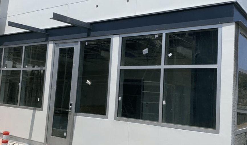 COMMERCIAL STOREFRONT