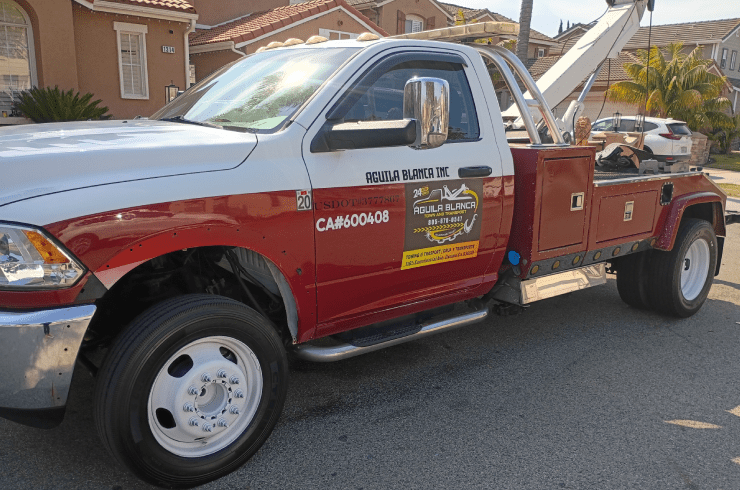 Aguila Blanca Towing and Transport