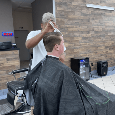 MEN'S HAIRCUTS