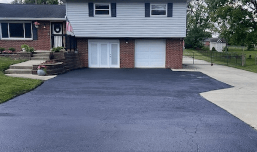 RESIDENTIAL DRIVEWAY SEALCOATING