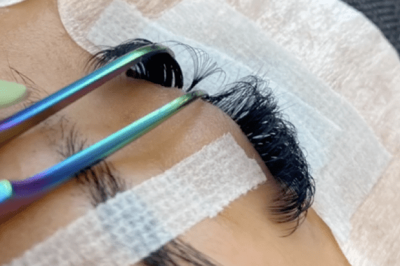 Dee & Co. Beauty Specialists