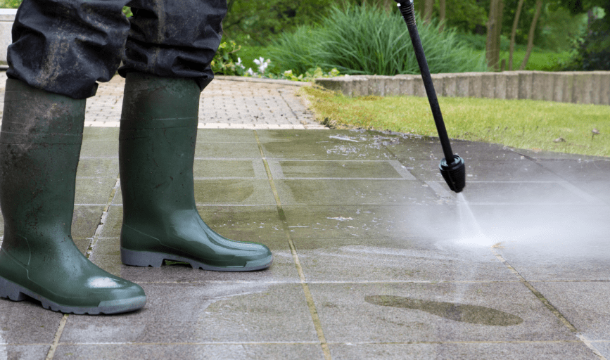 Walker Wildcat Pressure Washing