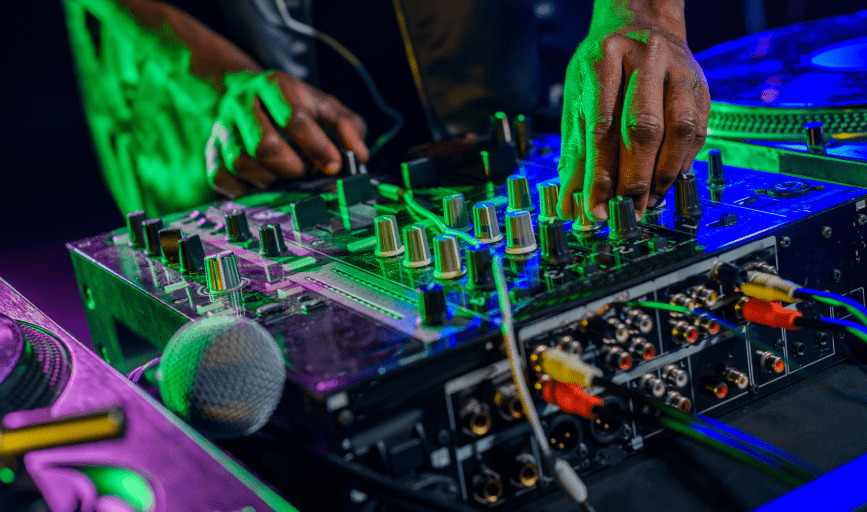 5 Neals Entertainment