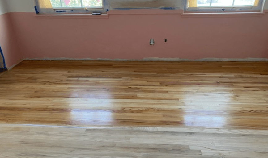 LAMINATE FLOORING