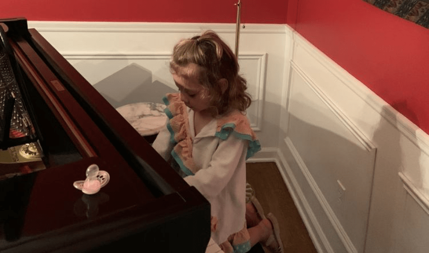 BEGINNER PIANO LESSONS