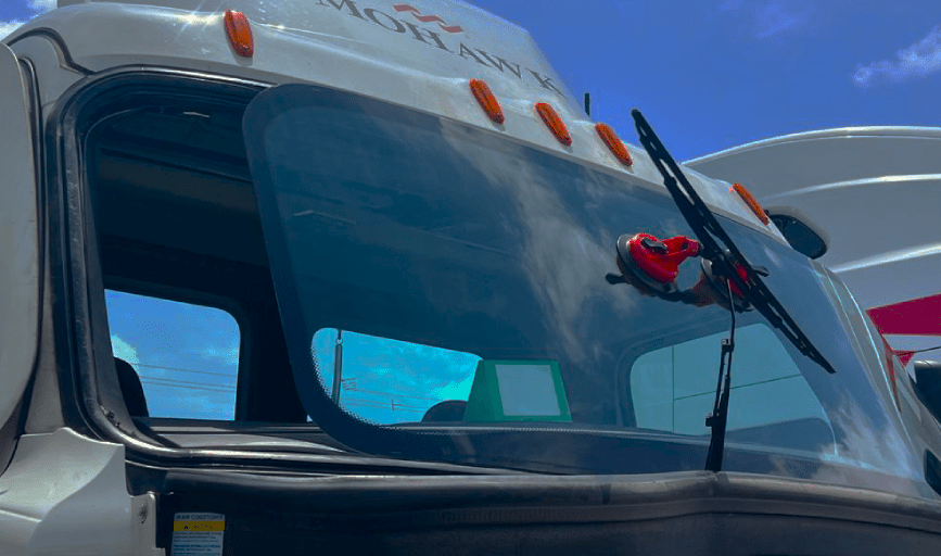 AUTO GLASS REPLACEMENT