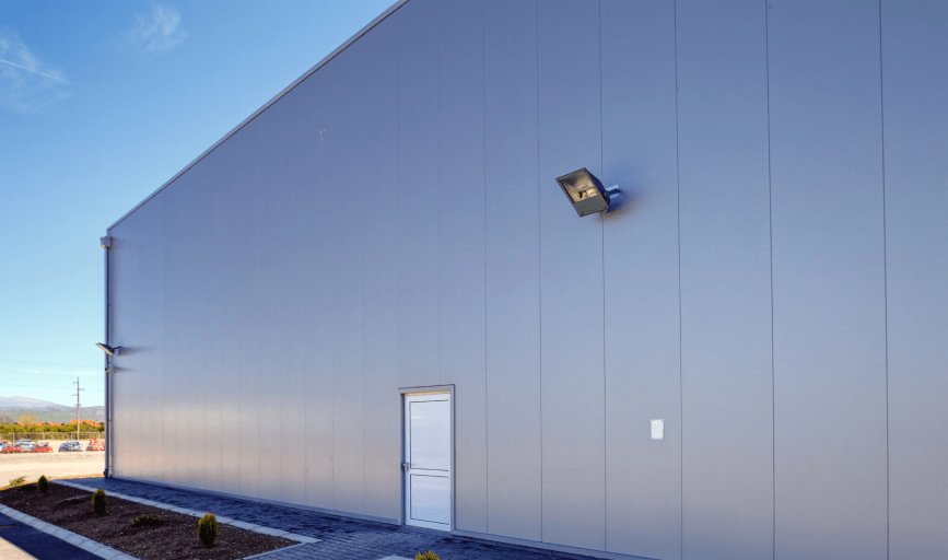 COMMERCIAL PRESSURE WASHING