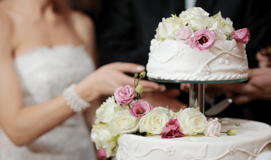 WEDDING CAKE