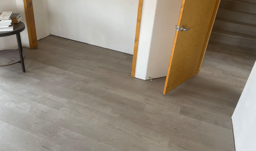 VINYL FLOORING