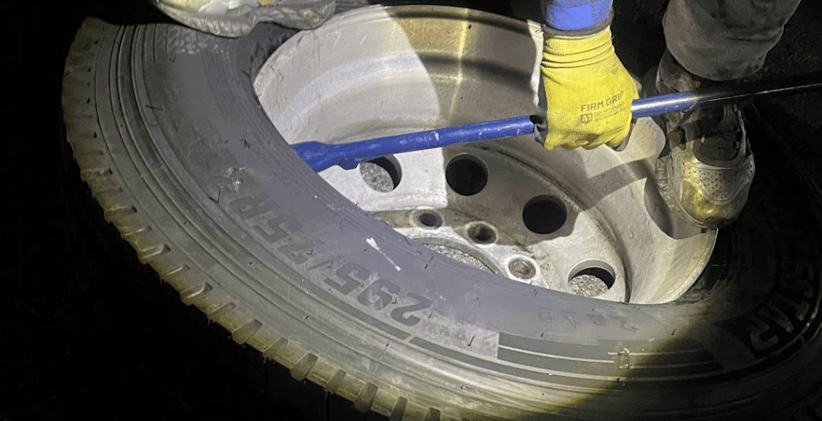 Khurasan Mobile Truck Tire Service