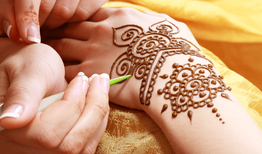 HENNA DESIGN