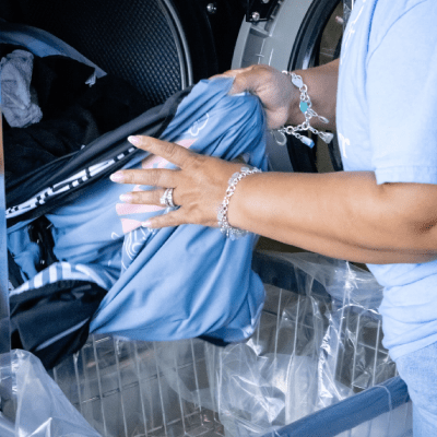 SELF-SERVICE LAUNDRY