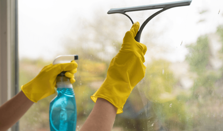 INTERIOR WINDOW CLEANING