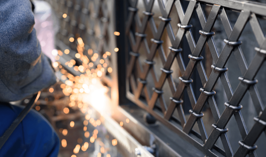 METAL GATE INSTALLATION