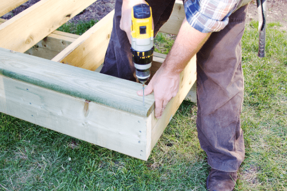 Elliott Fence & Construction