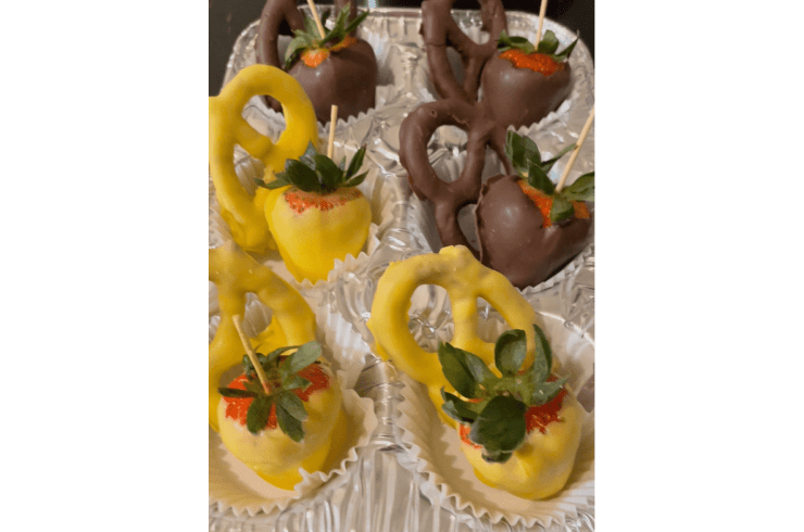 Sweeetali's Fruit Smoothies & Treats