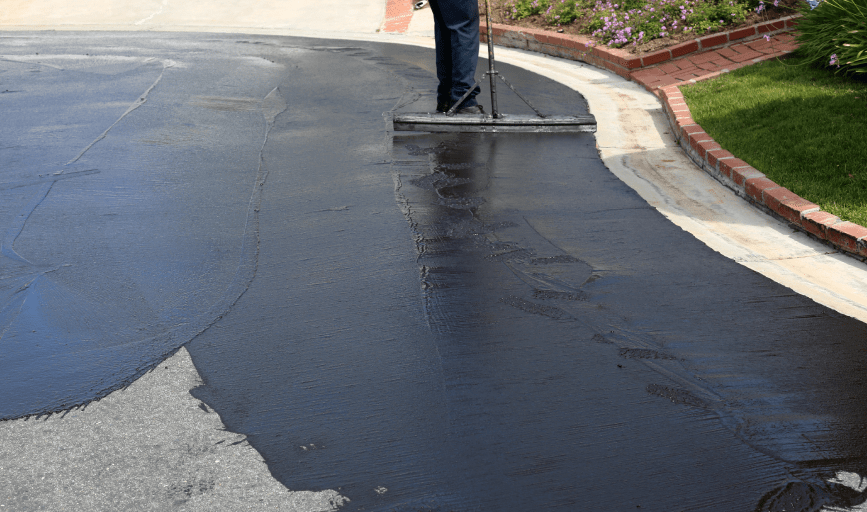 Asphalt Sealcoating