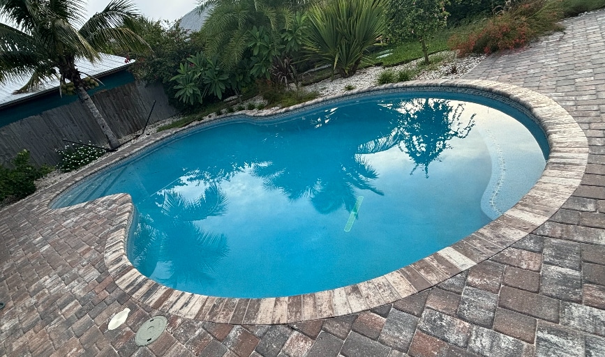 SWIMMING POOL MAINTENANCE