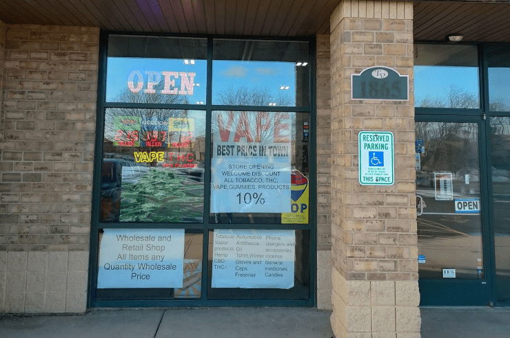 Lucky Convenience Store