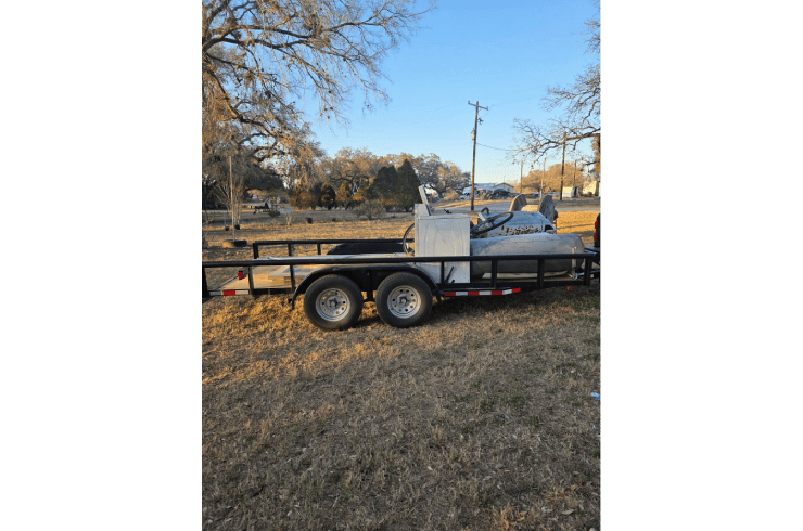 Lo's Junk Removal and Services