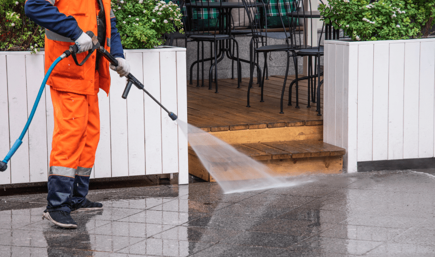 COMMERCIAL POWER WASHING