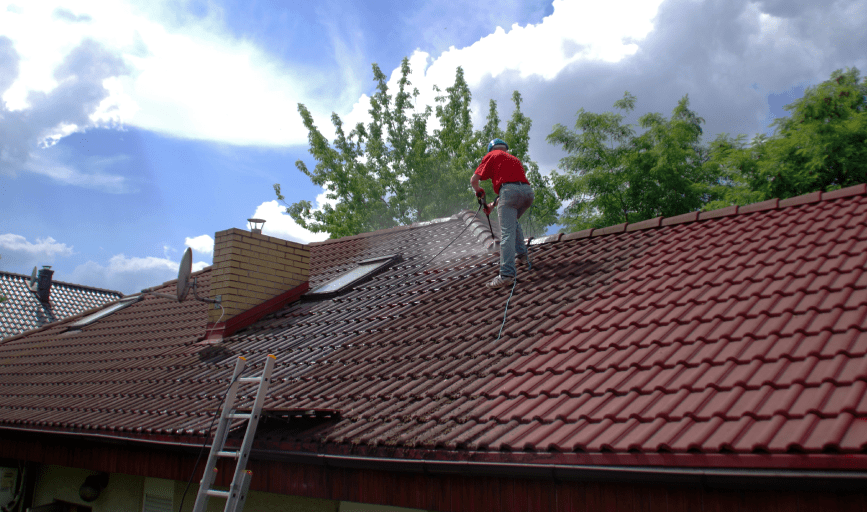 HOUSE PRESSURE WASHING