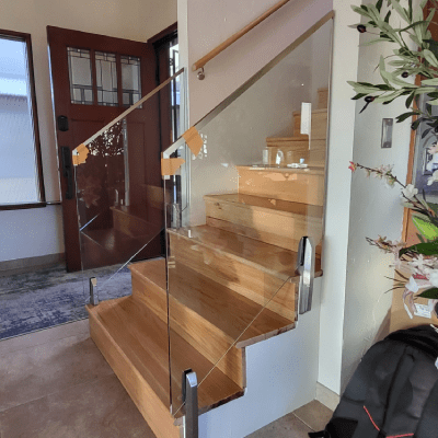 GLASS RAILING INSTALLATION