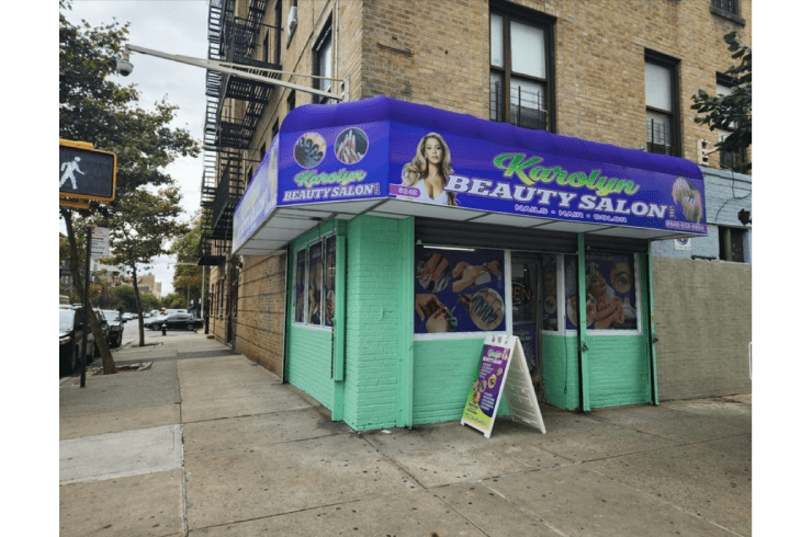 KAROLYN BEAUTY SALON