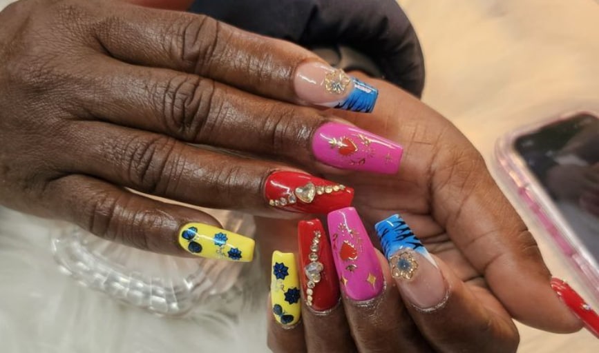 KAROLYN BEAUTY SALON