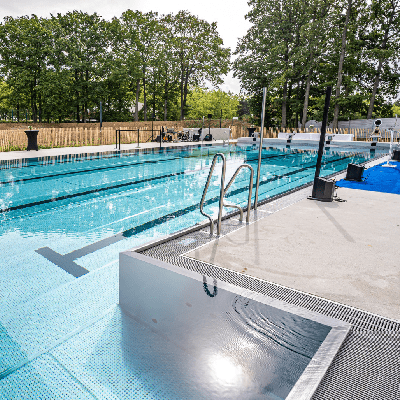 Commercial Swimming Pools