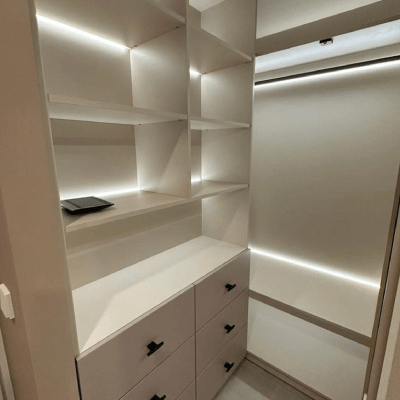 Walk-In Closets