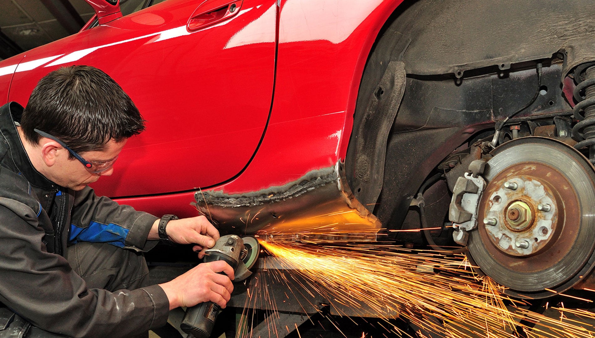 D & T Auto Body Inc is a Car Paint Shop in Garfield, NJ