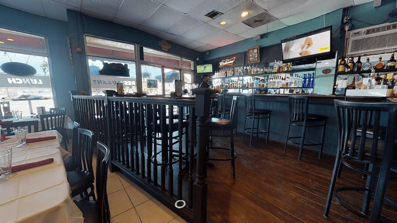 Triton Seafood Restaurant Italian Cuisine & Pizza is an Italian