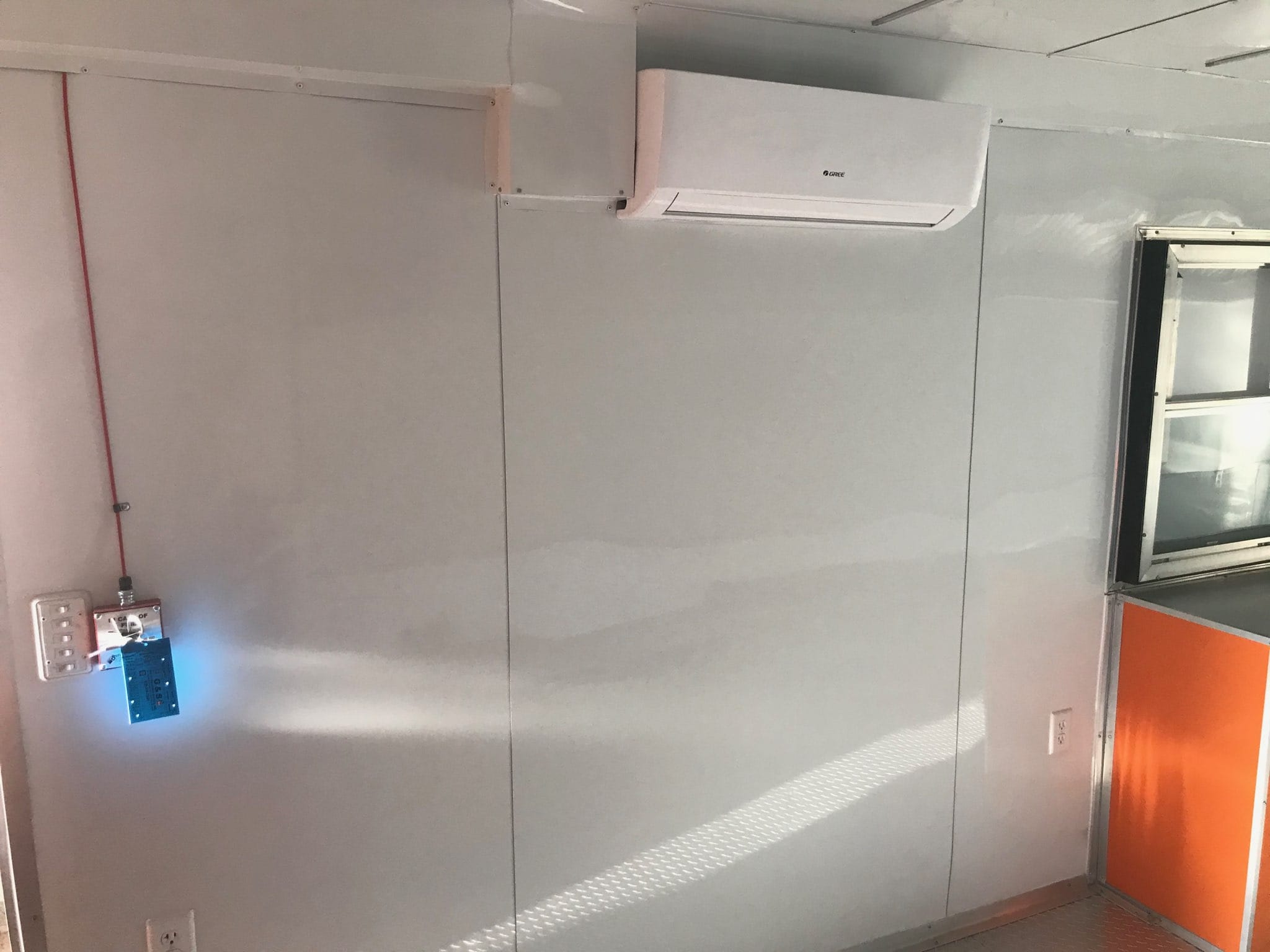 Air America Refrigeration Services Offers Commercial Kitchen Appliance