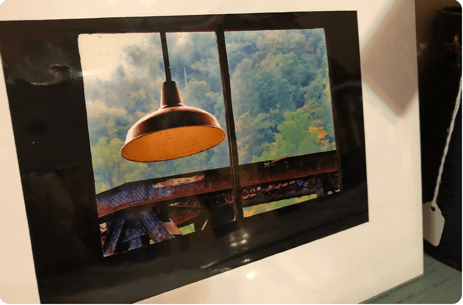 Full Circle Furniture & Gifts LLC Sells Unique Home Decor in